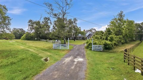 Tiny photo for 583 Lazy Lane, Madisonville, TX 77864 (MLS # 26006138)