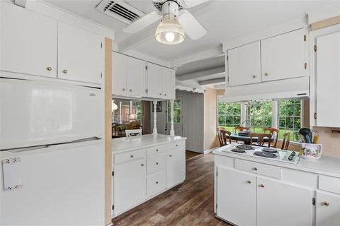 Tiny photo for 583 Lazy Lane, Madisonville, TX 77864 (MLS # 26006138)