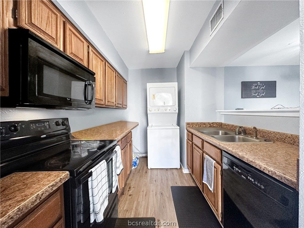 Photo of 2101 Barak #17 Lane, Bryan, TX 77802 (MLS # 26001570)