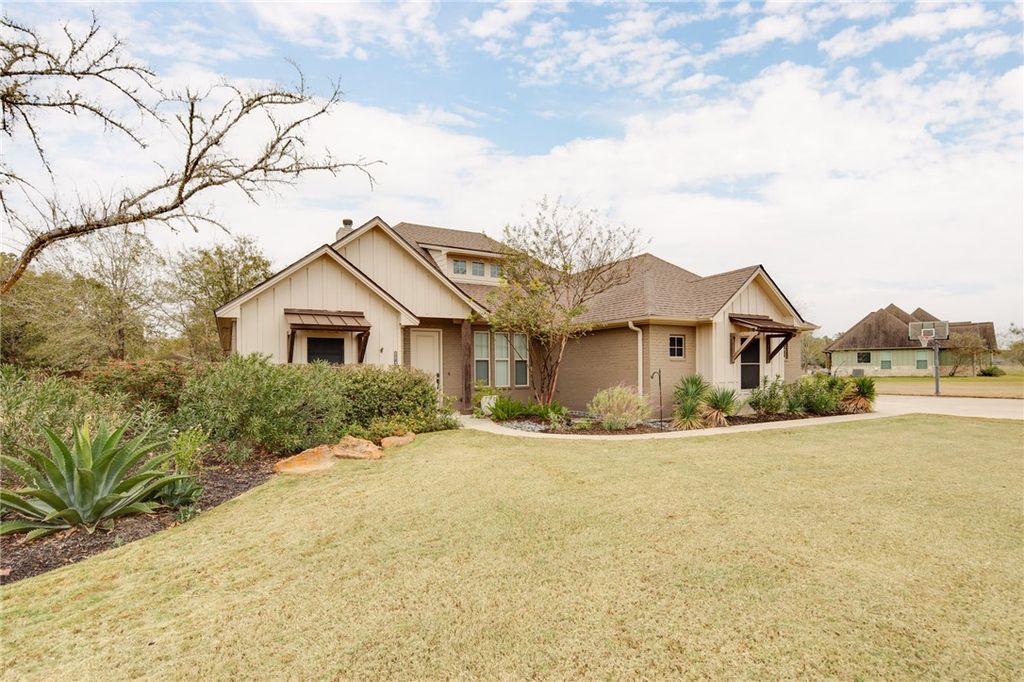 Photo of 8848 Green Branch Loop, Bryan, TX 77808 (MLS # 26001727)