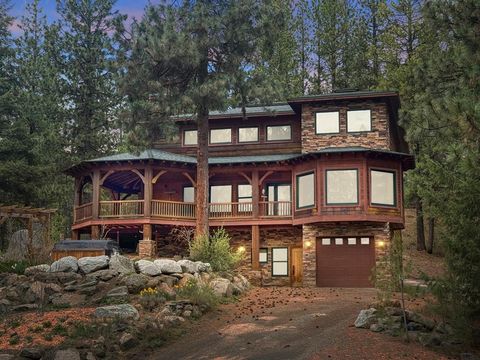 Photo of 4 Chino Spur, Cascade, ID 83611 (MLS # 544107)