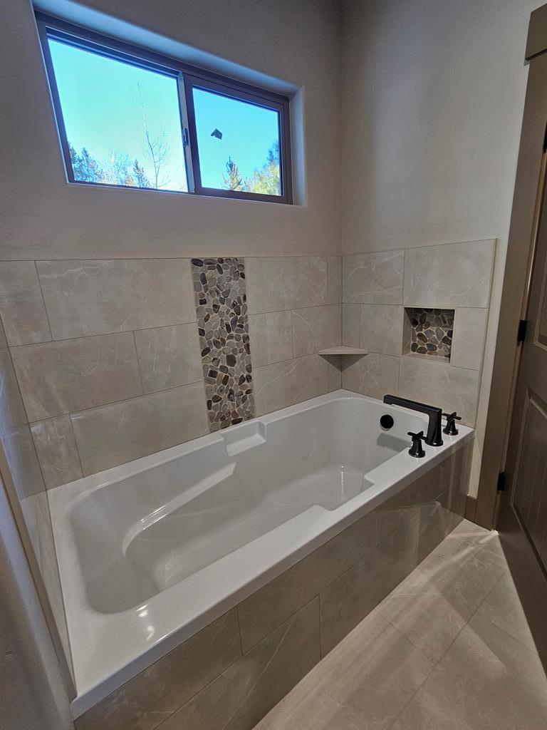 Soaker tub for apres ski soaking.