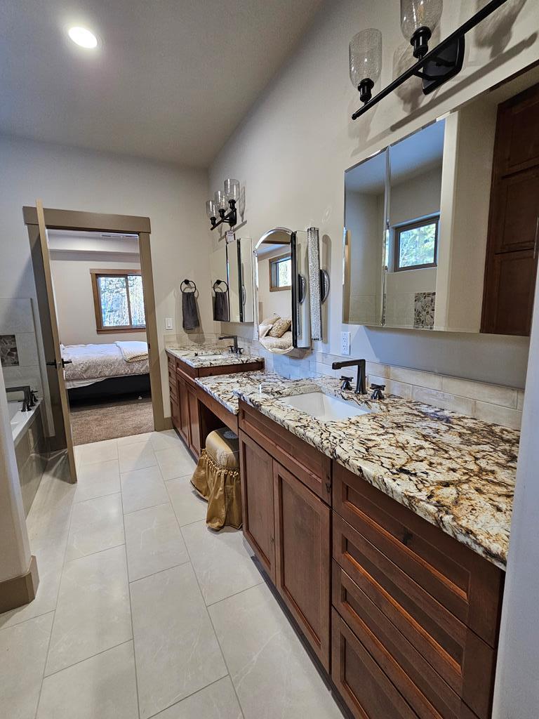 Double sinks & vanity area.