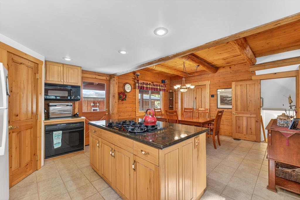 Spacious Kitchen & Dining