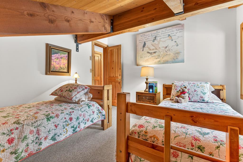 Upstairs Bedroom 2