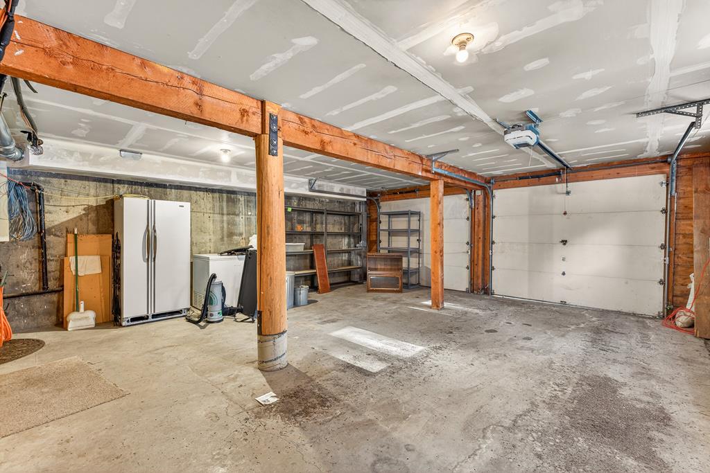 Primary or Secondary 2 Car Garage