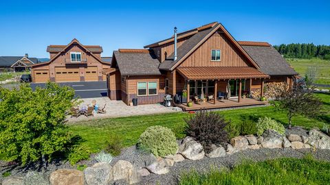 Single Family Residence in McCall ID .jpg