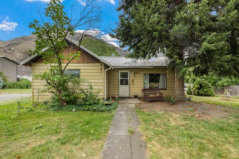 Photo of 620 S Main Street, Riggins, ID 83549 (MLS # 543481)