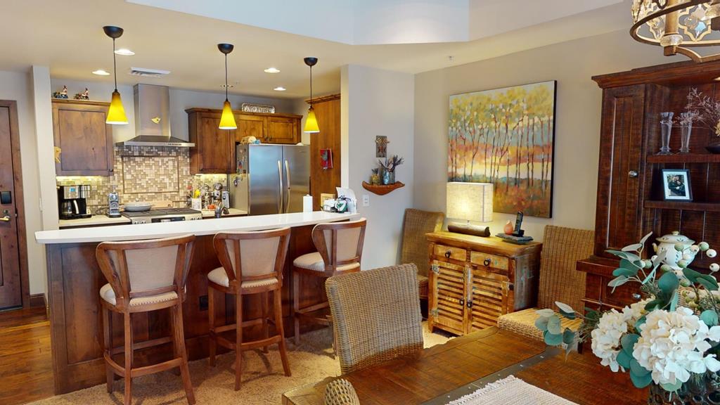 Kitchen Breakfast Bar