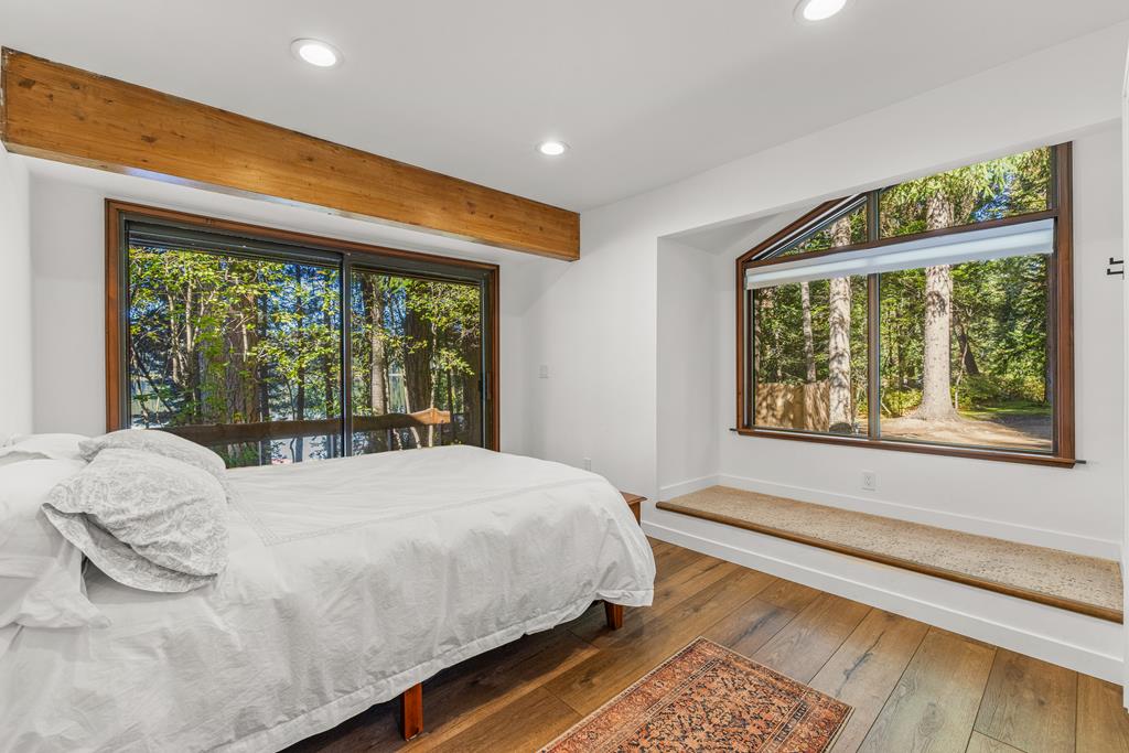 Downstairs bedroom #1., Lovely window seat.