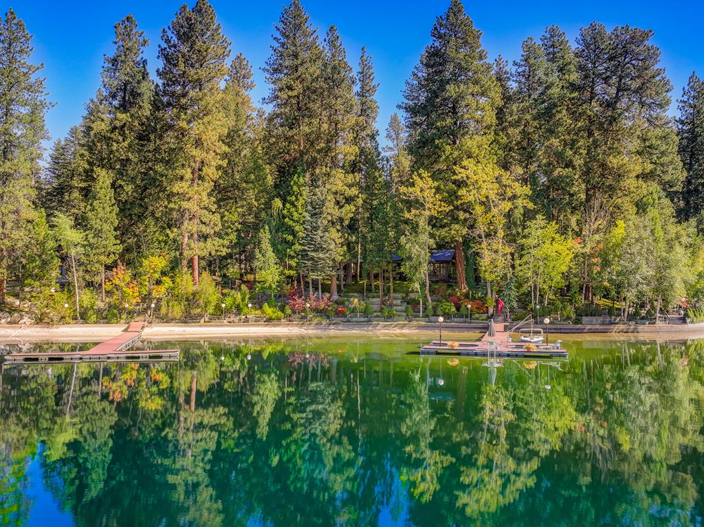 Serene living on the lake., Glassy mornings are the best.