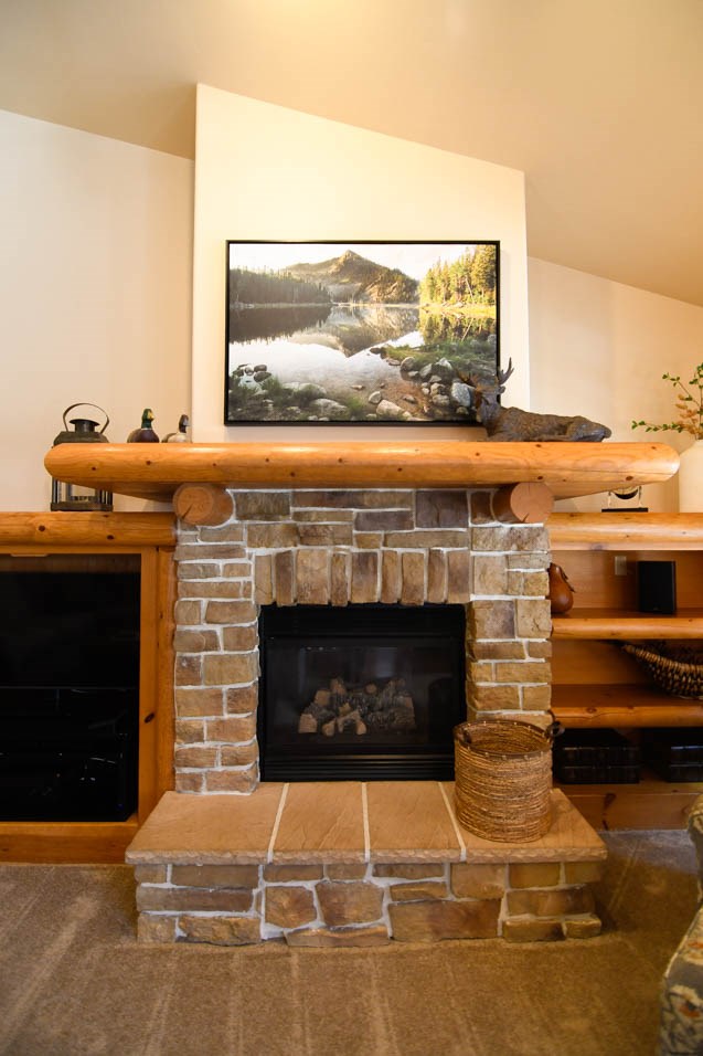 Propane Fireplace in the Great Roomm.