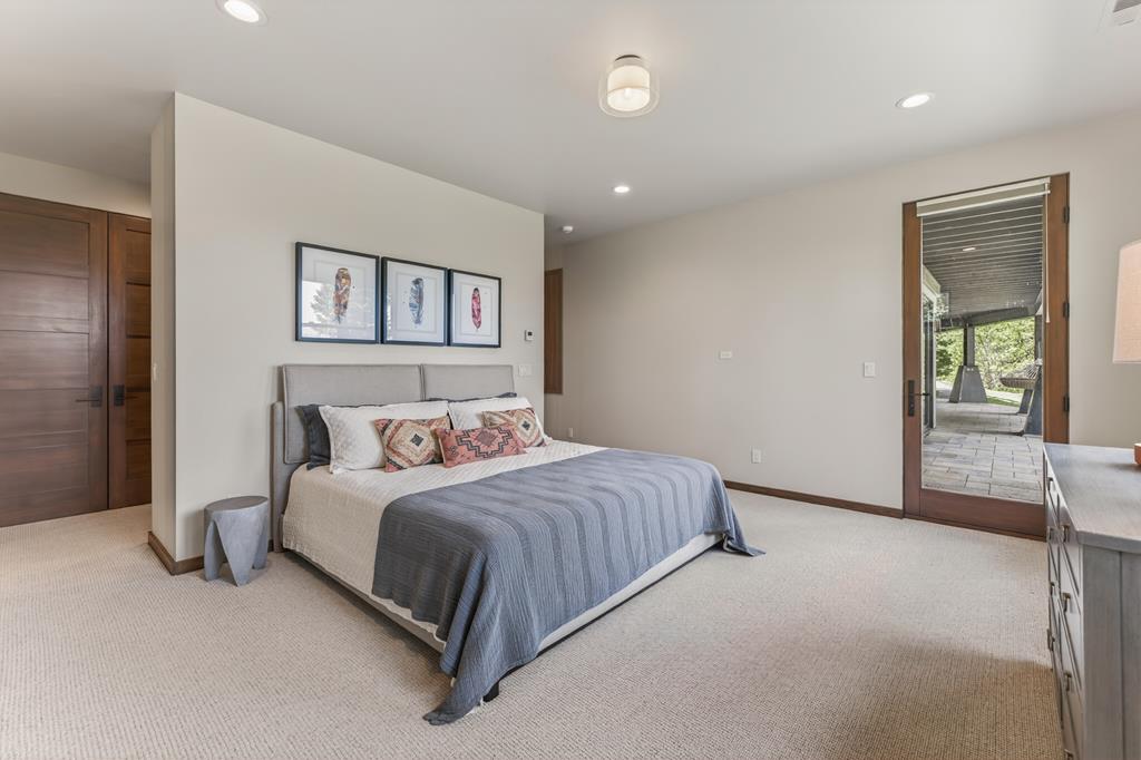 Downstairs En-Suite #4