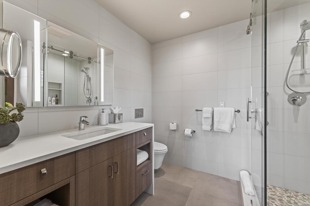 Upstairs Ensuite Bathroom #2