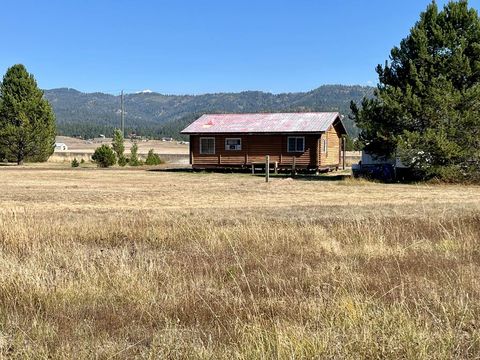 Photo of 10319 Hwy 55, Cascade, ID 83611 (MLS # 543574)