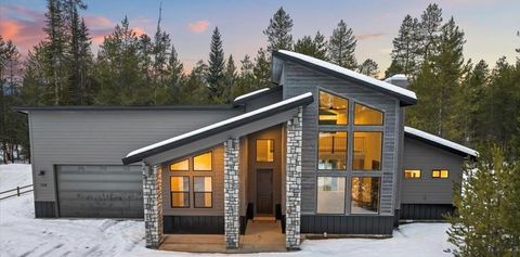 Photo of 18 Grand Fir Drive, Donnelly, ID 83615 (MLS # 542653)