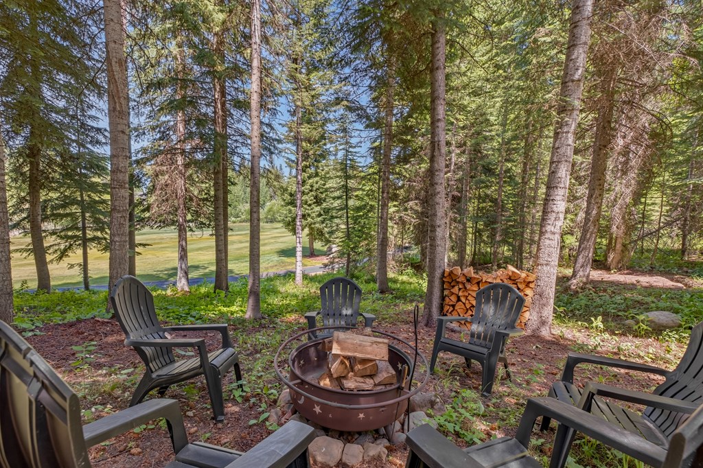 Epitome of Back Yard Mountain Living