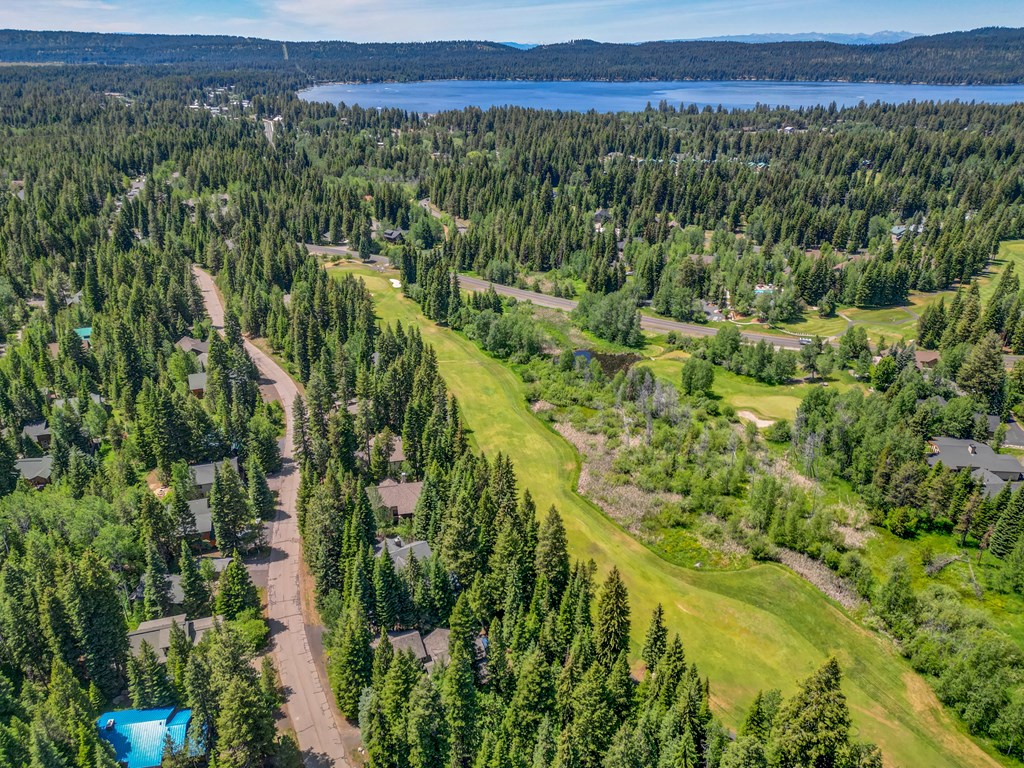 Proximity to  Payette Lake