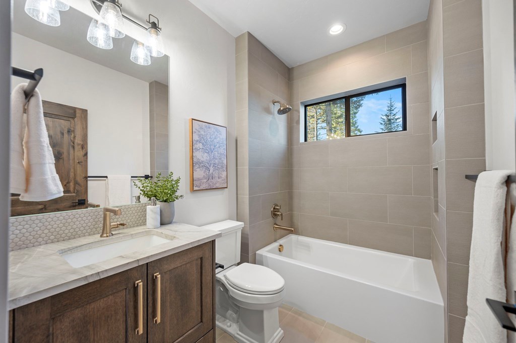 ADU, Bathroom