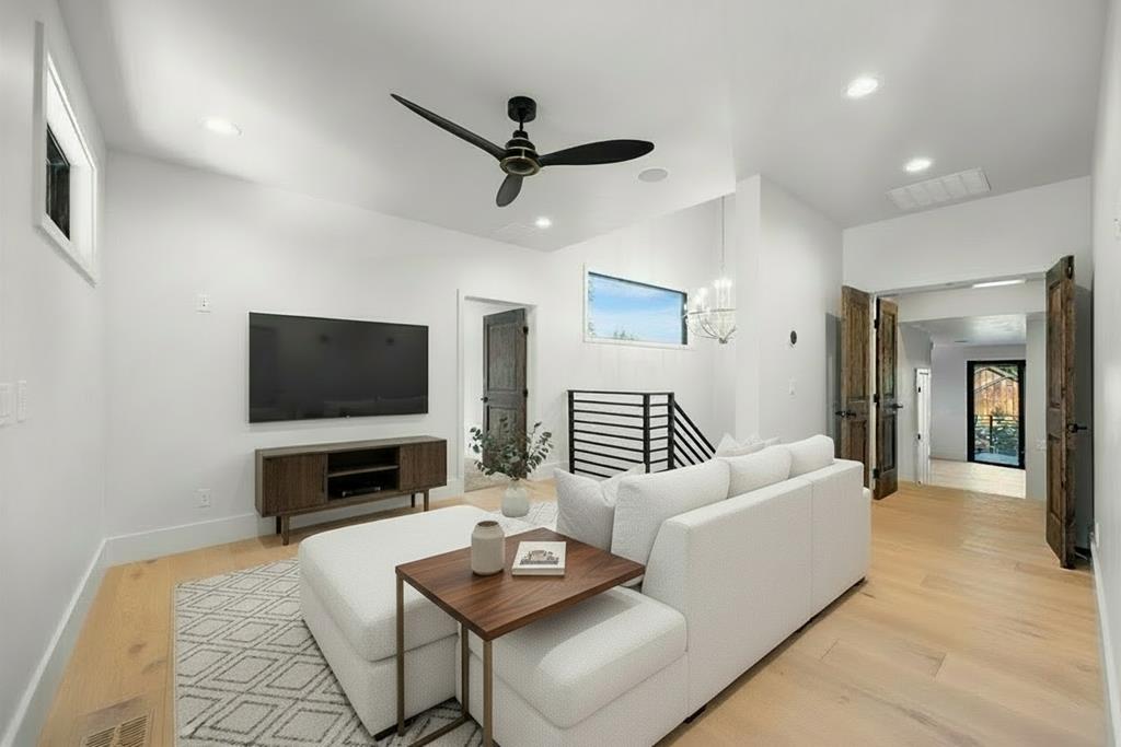 Upstairs Bonus Area, Virtually Staged