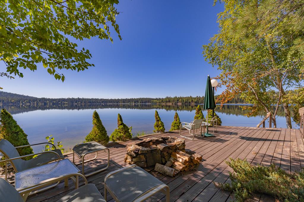 Smaller, lakefront deck.