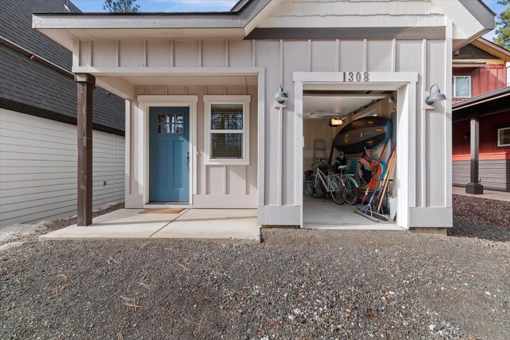 Garage for Toys
