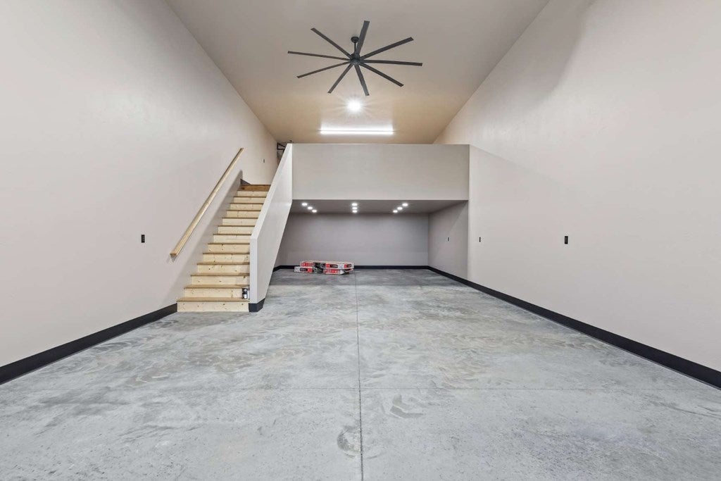 Unit with optional mezzanine