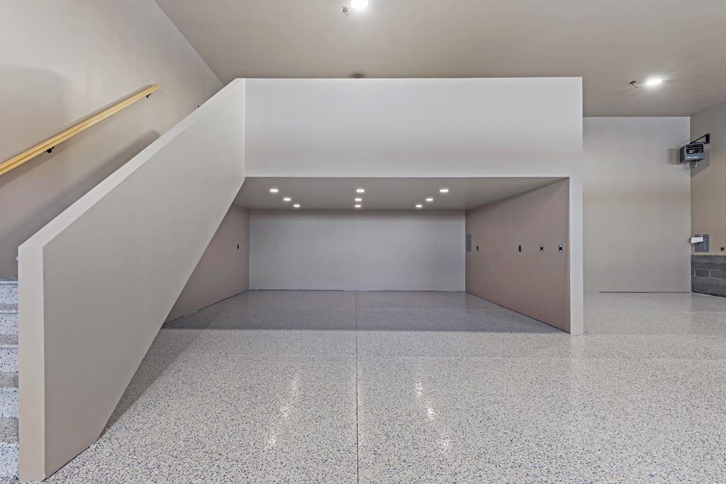 Optional mezzanine