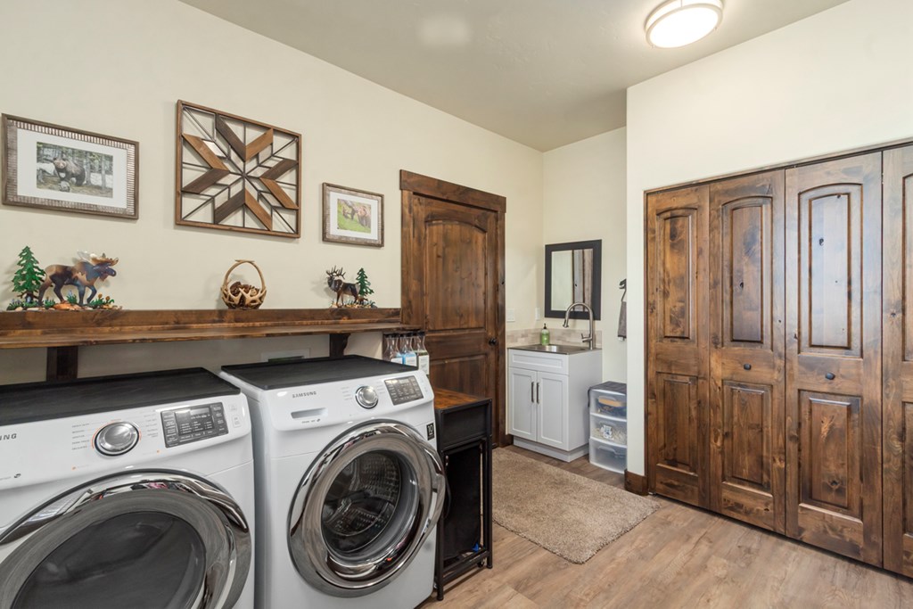 Mud and Laundry Room