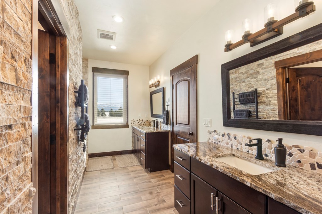 Gorgeous Primary Suite Bathroom