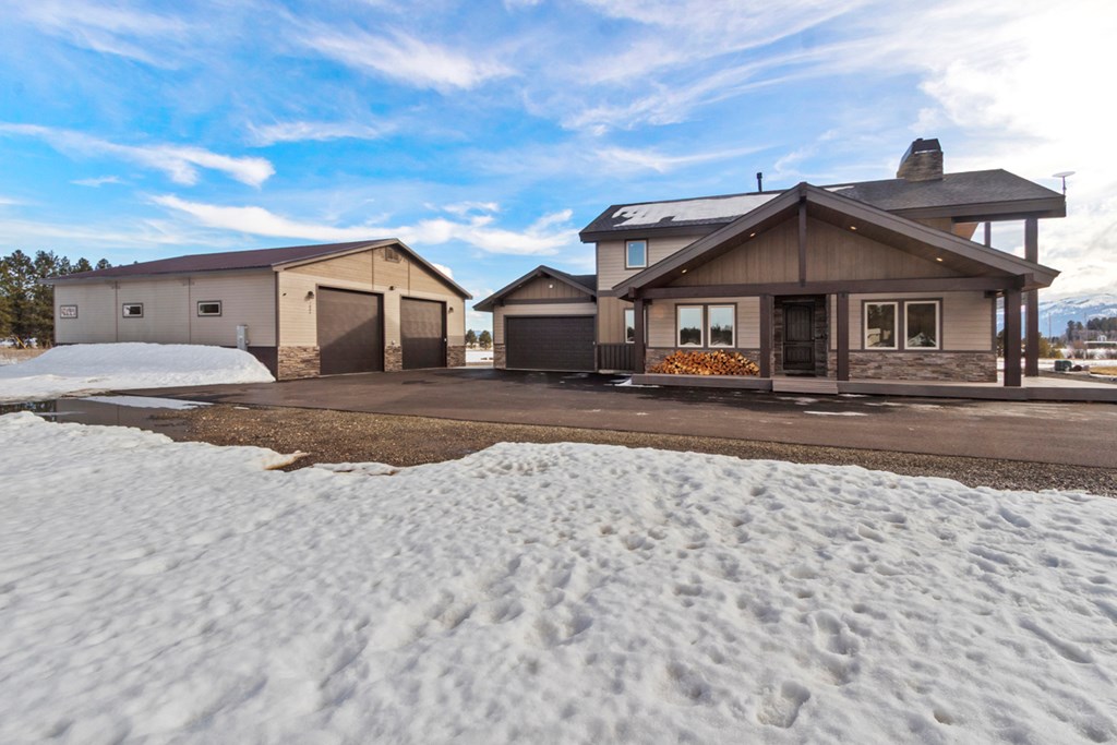 Custom Home, Huge Shop