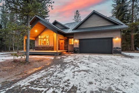 Photo of 136 Jacks Loop, Donnelly, ID 83615 (MLS # 543477)