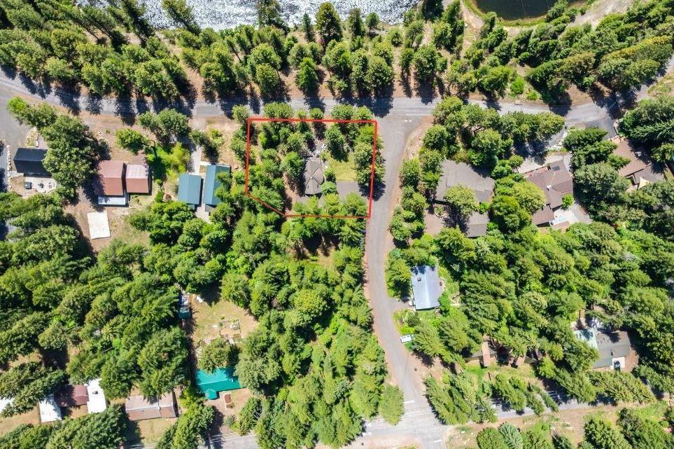 Aerial Photo showing the lot lines.