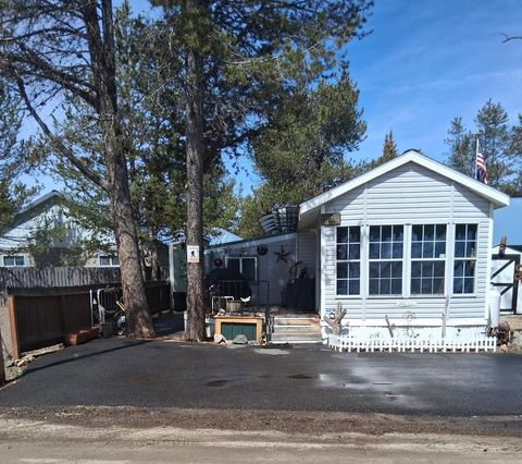 Photo of 12 D Street, Cascade, ID 83611 (MLS # 544238)