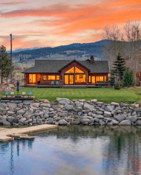 Photo of 187 Lee Way, Donnelly, ID 83615 (MLS # 544340)
