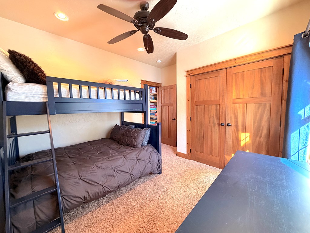 2nd Bedroom w/ Full & Single Bunk