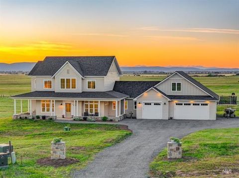 Photo of 97 Chisum Drive, Donnelly, ID 83615 (MLS # 544483)