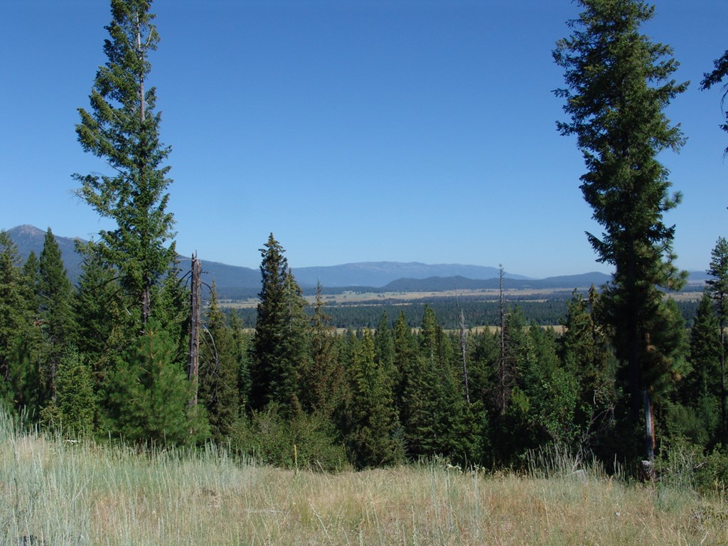 A Variety of Terrain With Big Views to the West No