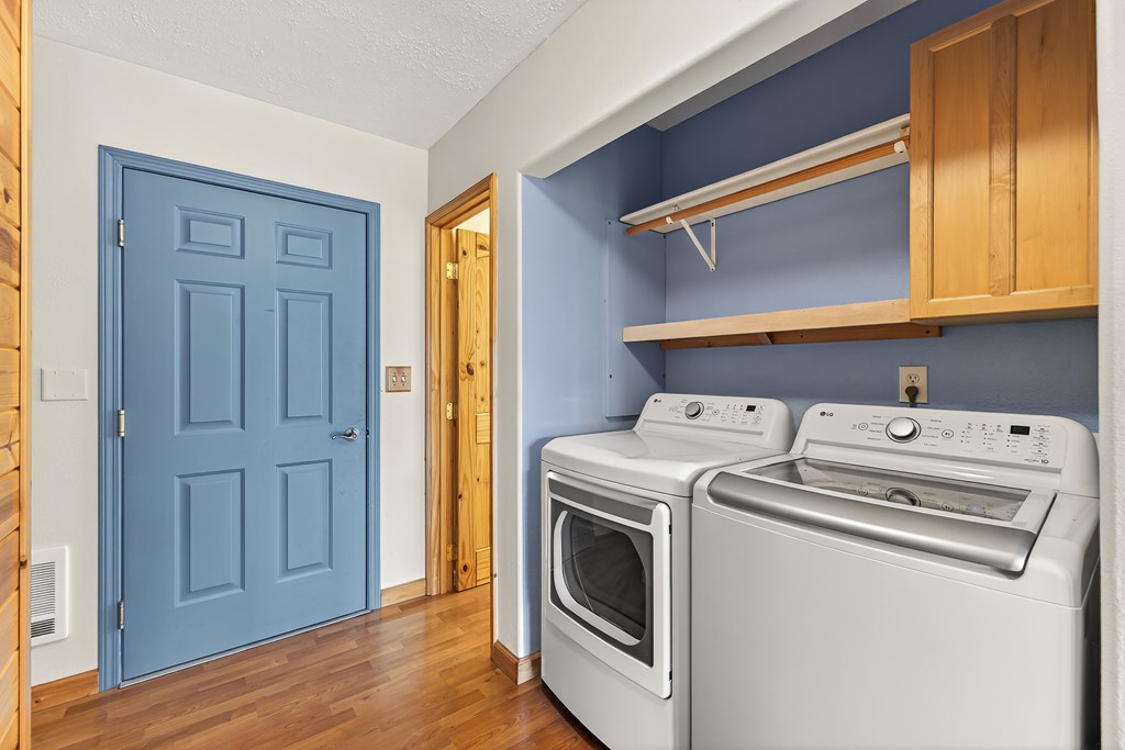 Washer/dryer only a year old