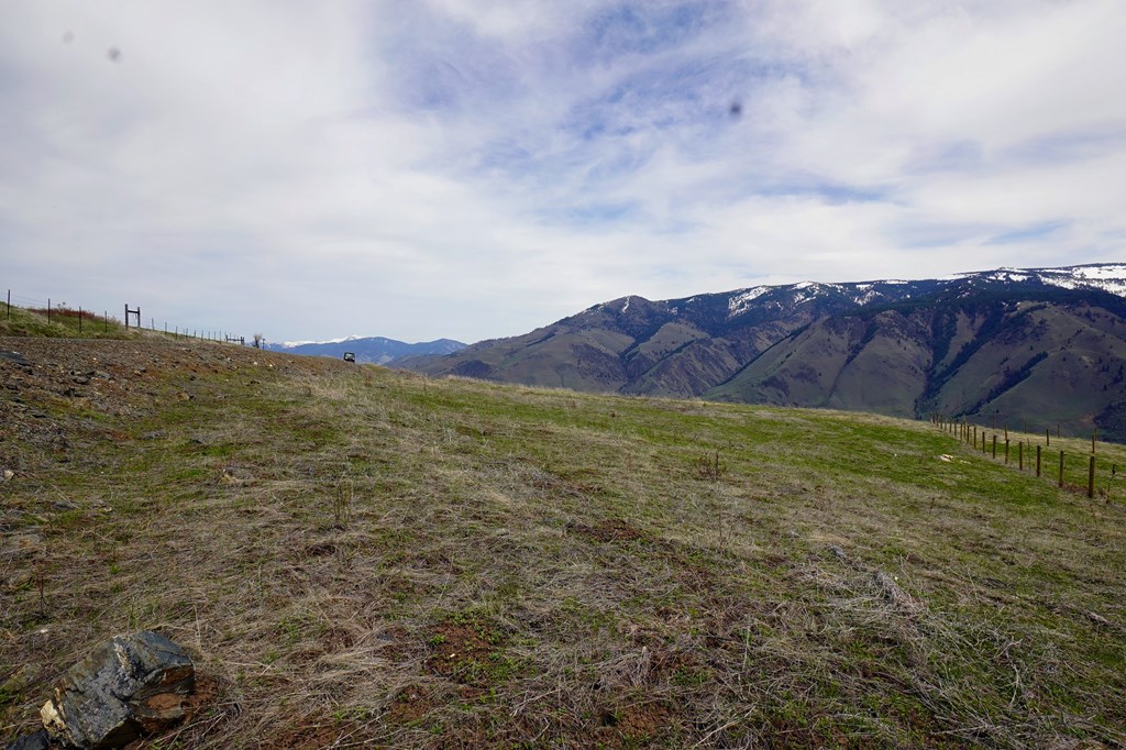 Upper Building Site/ Accessed from Cougar Court