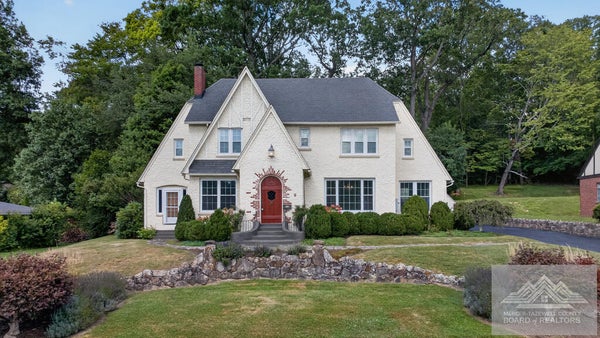 2815 BLAND RD, BLUEFIELD, WV 24701 - Image ad07ea949a7a4dbe13e1bcb79fbec780/5605968