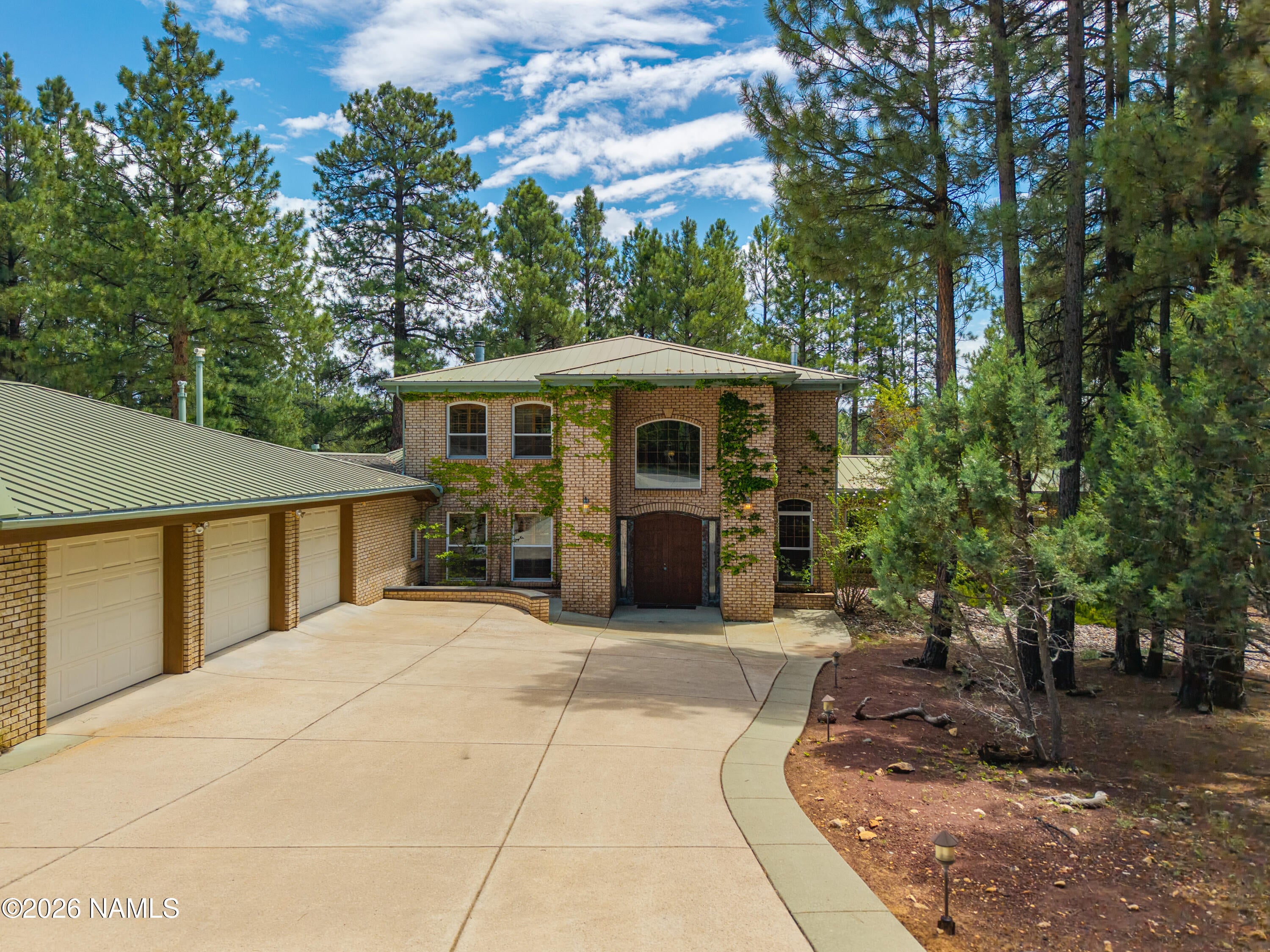 5035 E Lake Country Road