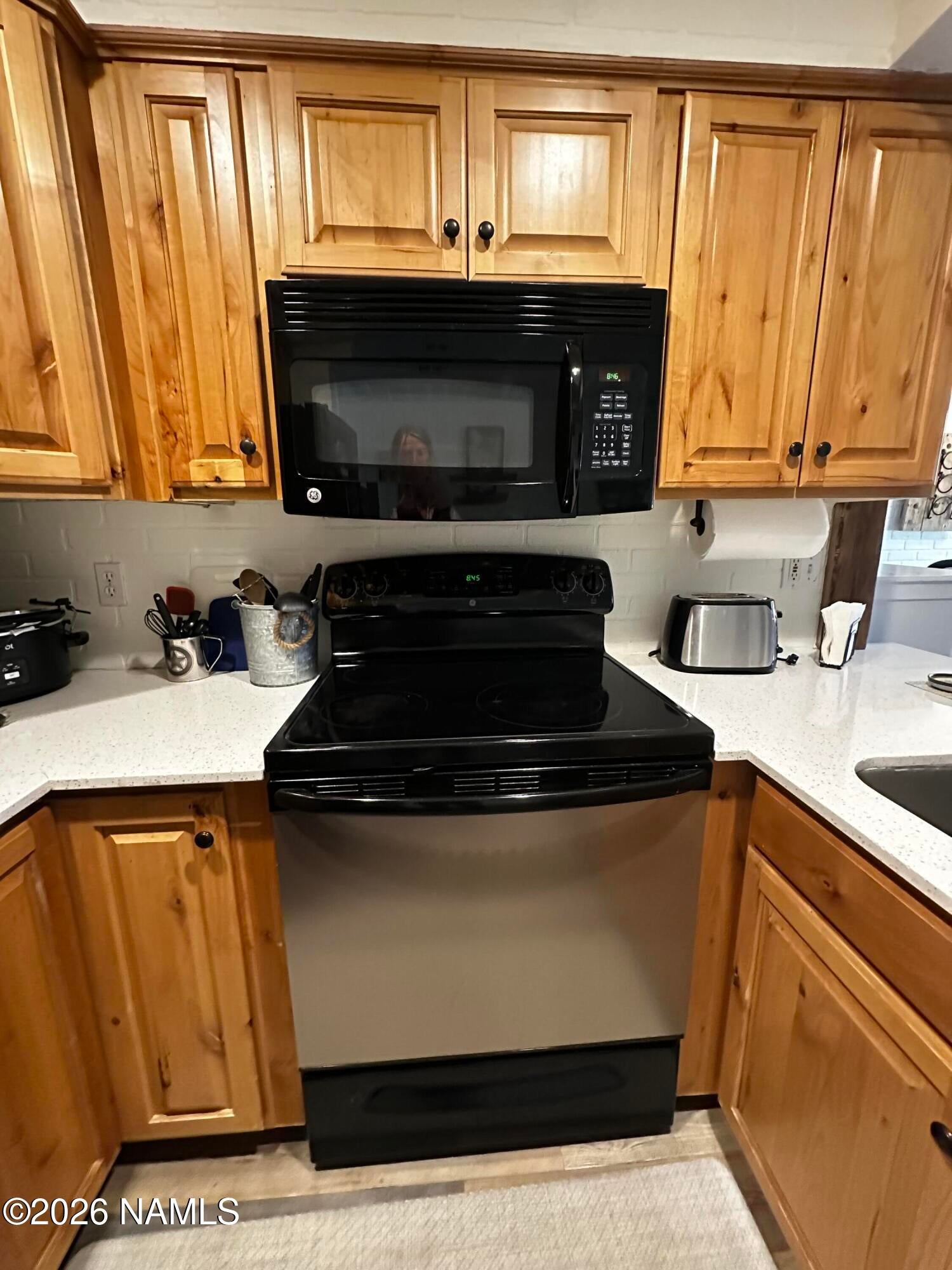 3200 S Litzler Drive 11