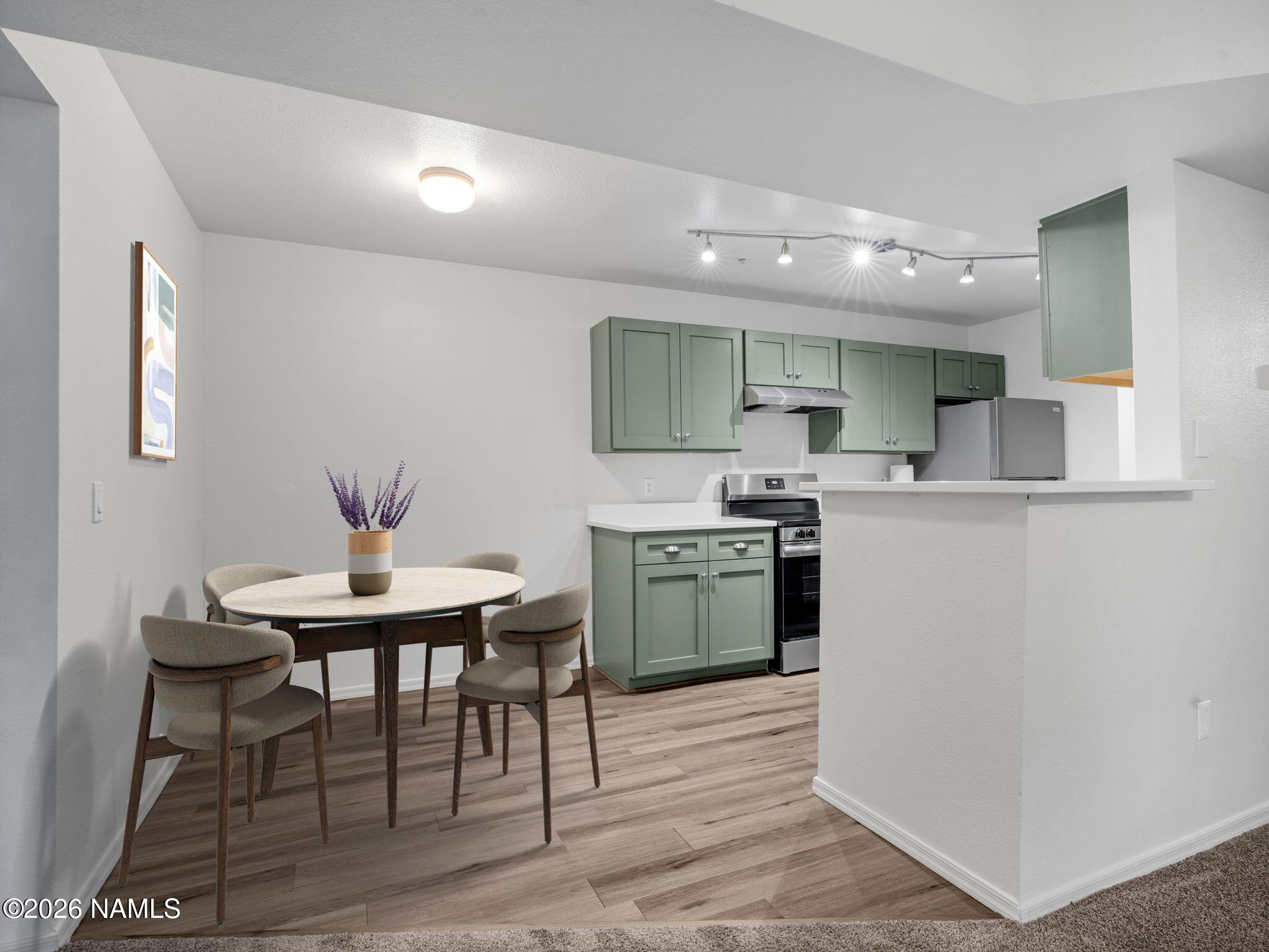 1385 W University Avenue 182