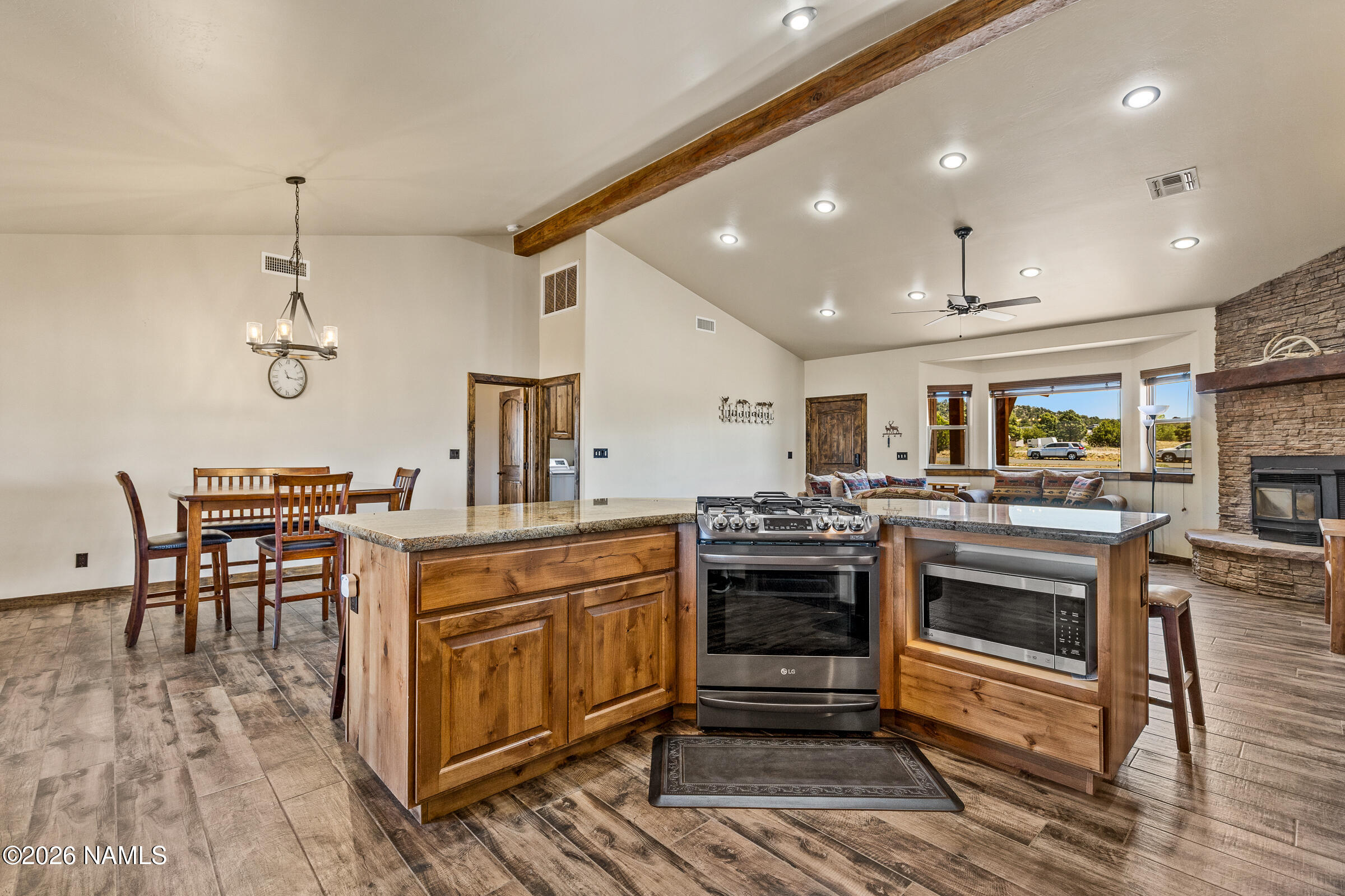 8200 Stardust Trail