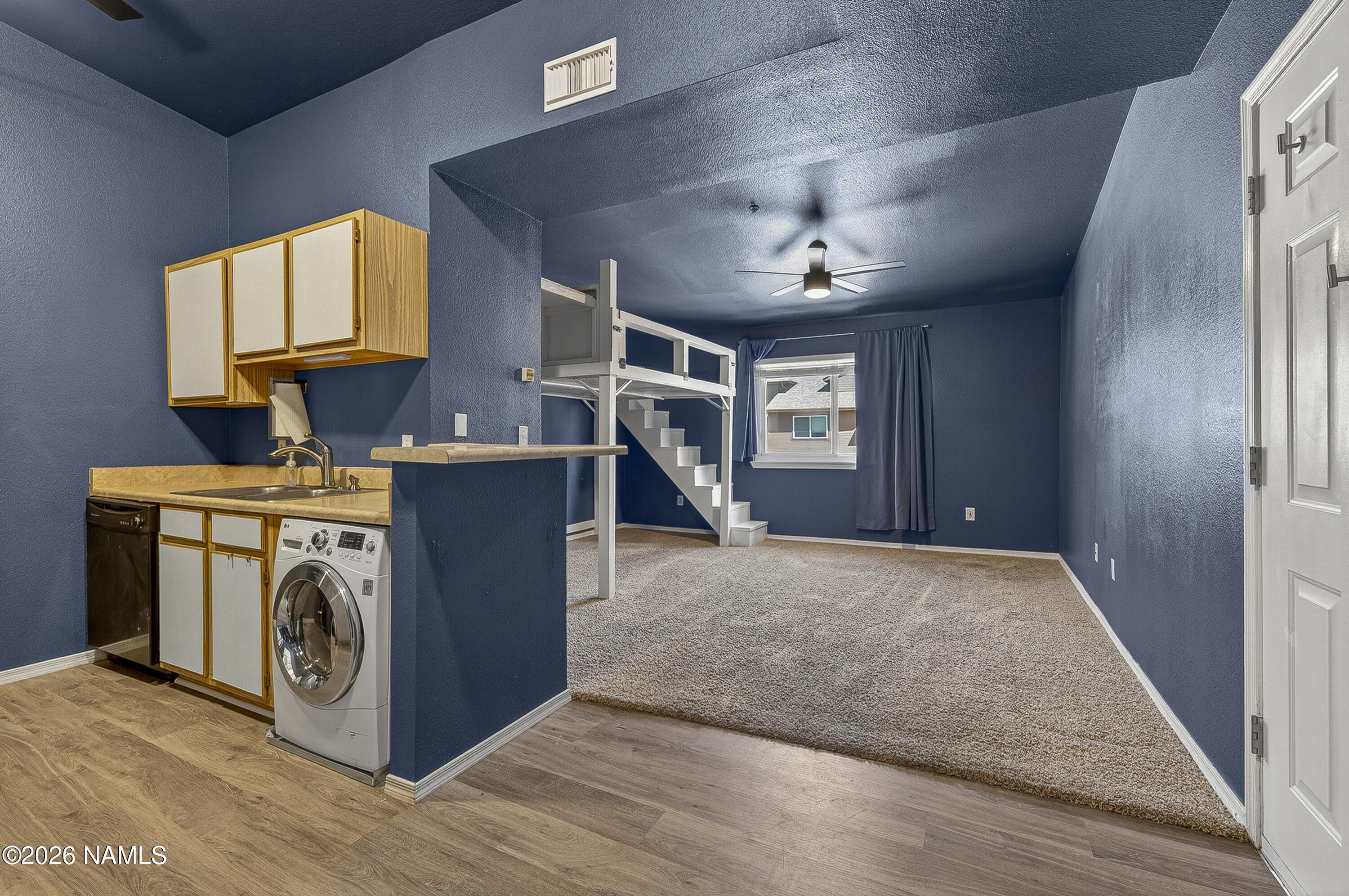 1185 W University Avenue 17-237