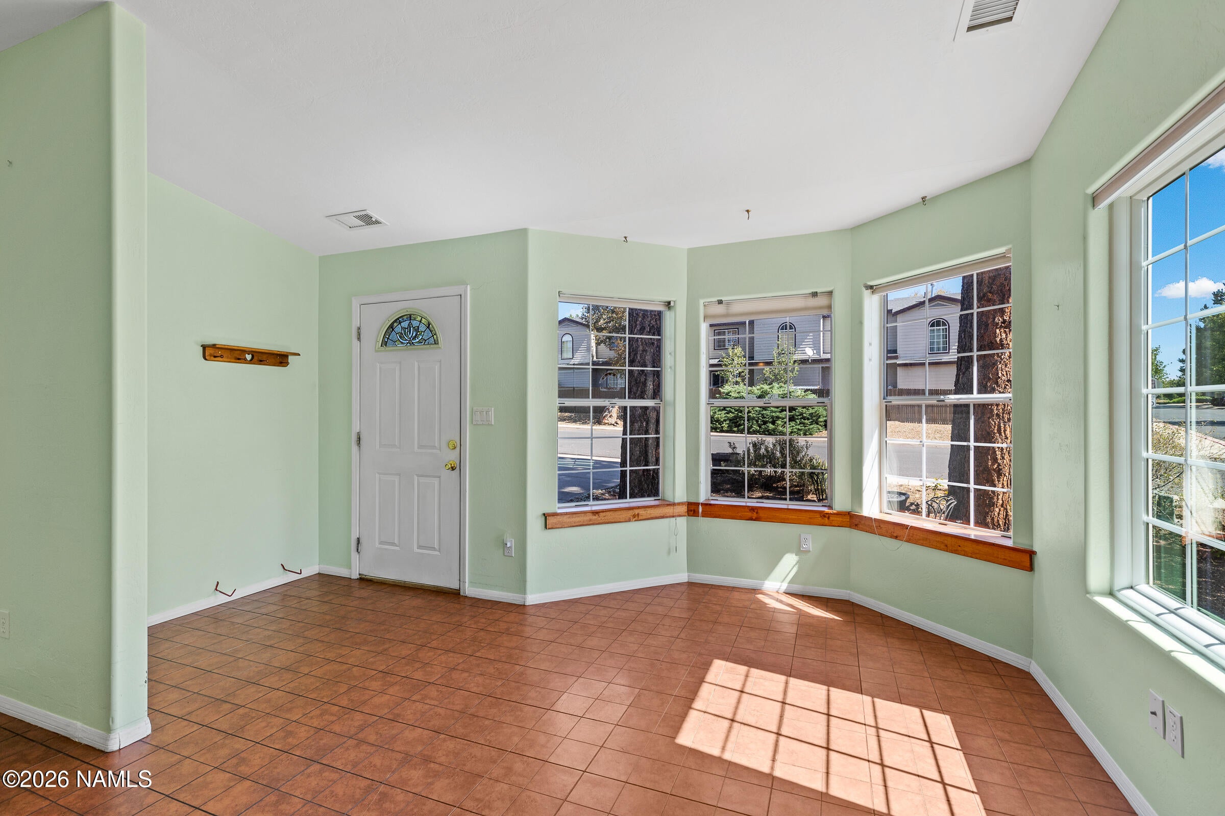711 N Pine Cliff Drive