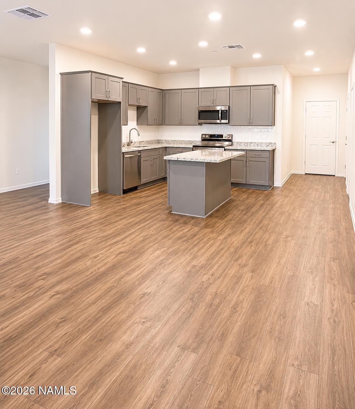 2950 W Presidio Drive 204