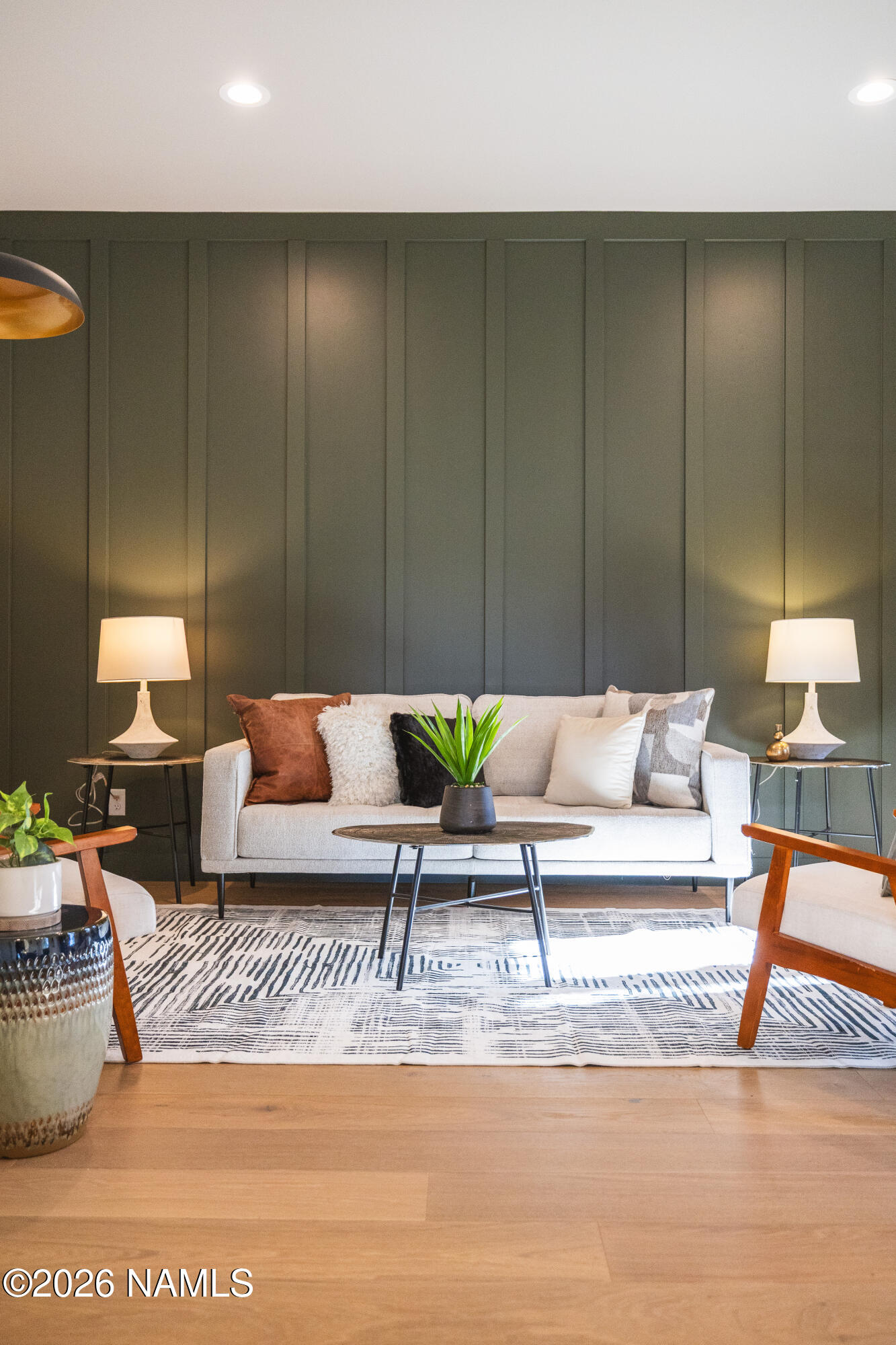 1183 N Worthington Place