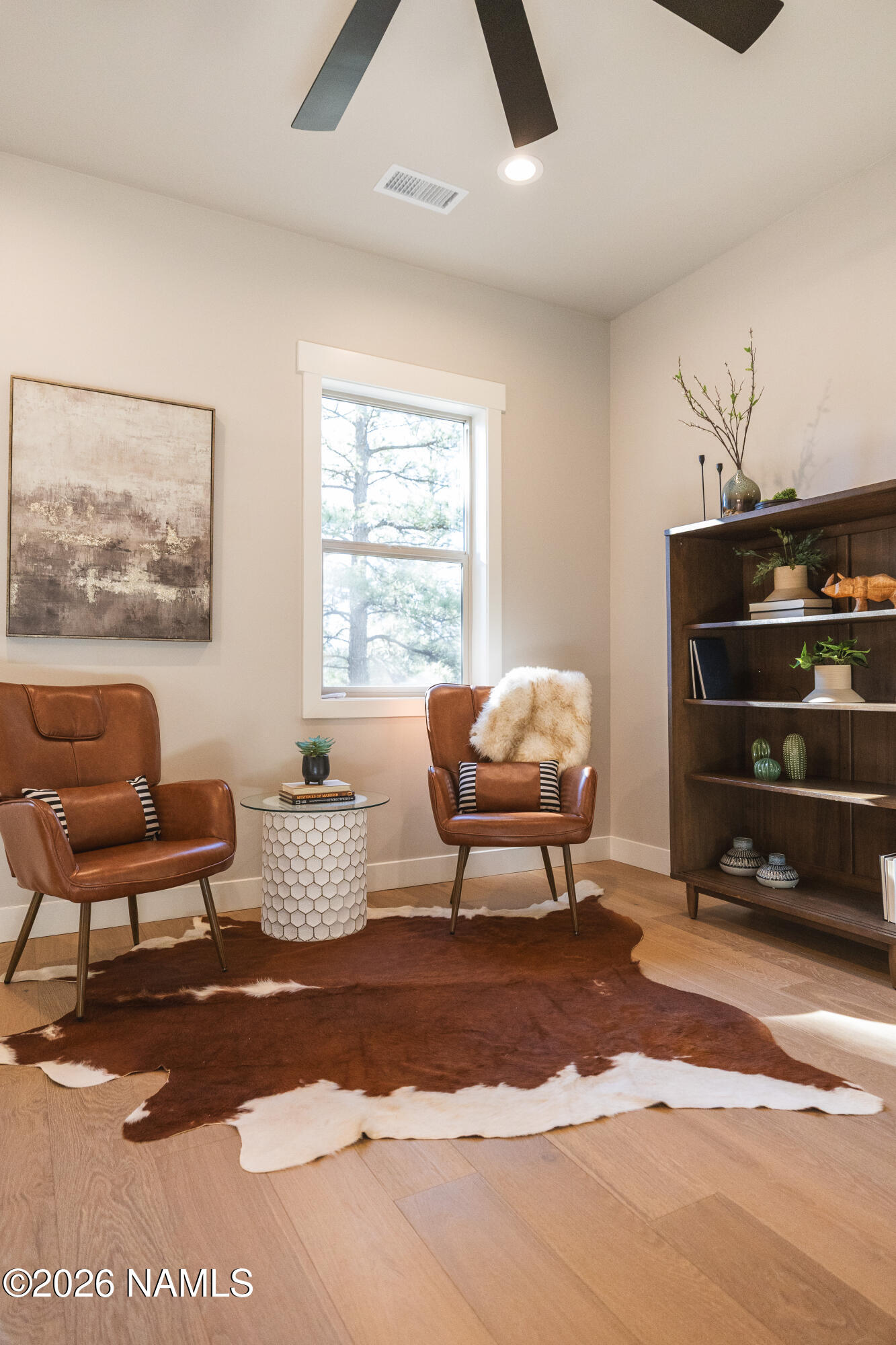 1183 N Worthington Place